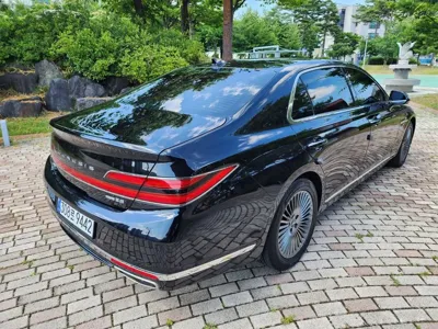 Genesis G90 2020, 96606 км, за 21859 USD