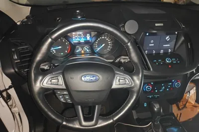 Ford Kuga · 2017 год