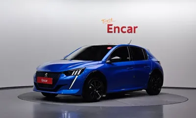 Peugeot 208 · 2023 год
