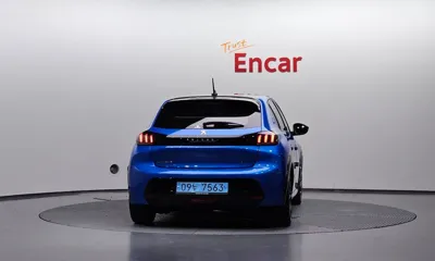 Peugeot 208 2023, 103228 км, за 12465.54 USD