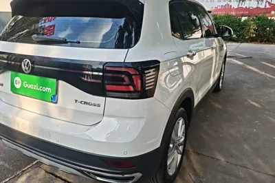 Volkswagen T-Cross 2019, 63900 км, за 9436 USD - фото 9