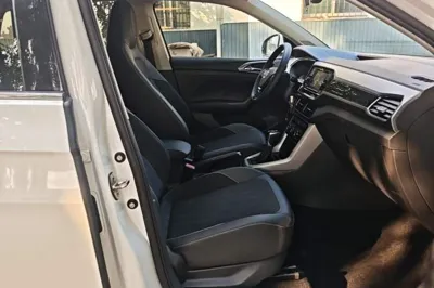 Volkswagen T-Cross 2019, 63900 км, за 9436 USD - фото 19