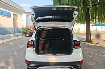 Volkswagen T-Cross 2019, 63900 км, за 9436 USD - фото 22