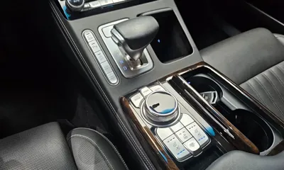 Genesis G90 2019, 105220 км, за 20342.65 USD - фото 9