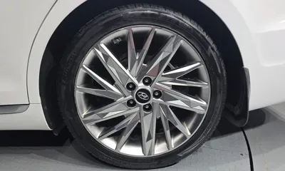 Hyundai Grandeur 2020, 87806 км, за 15562.93 USD - фото 21
