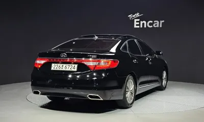 Hyundai Grandeur 2016, 189467 км, за 4398.06 USD