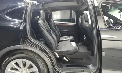 Tesla Model X 2018, 80964 км, за 43039.7 USD - фото 12