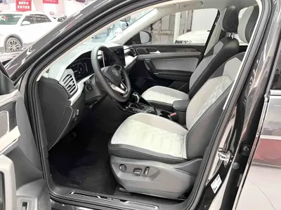 Volkswagen Tayron 2023, 37100 км, за 27044.8 USD - фото 7