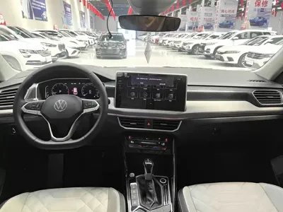 Volkswagen Tayron 2023, 37100 км, за 27044.8 USD - фото 8