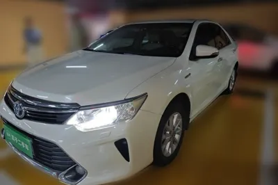 Toyota Camry · 2015 год