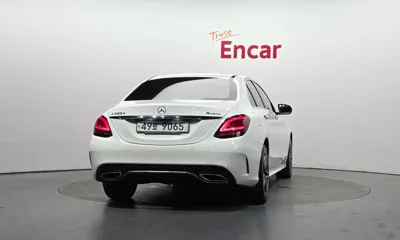 Mercedes-Benz C-Class 2019, 64356 км, за 14945.06 USD