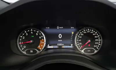 Jeep Renegade 2020, 61665 км, за 10097.73 USD - фото 8