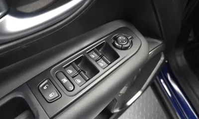 Jeep Renegade 2020, 61665 км, за 10097.73 USD - фото 30
