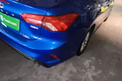 Ford Focus 2020, 76000 км, за 7355 USD - фото 10