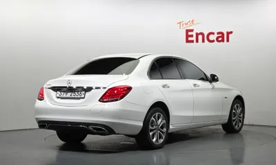 Mercedes-Benz C-Class 2018, 82914 км, за 12101.22 USD