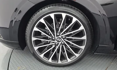 Hyundai Grandeur 2023, 20368 км, за 18442.64 USD