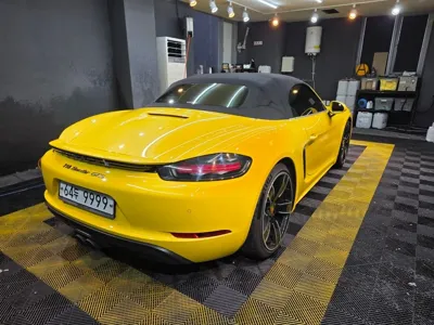Porsche 718 2017, 70000 км, за 37533.2 USD