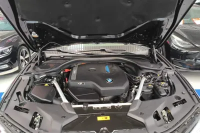 BMW 5 Series New Energy 2022, 57200 км, за 29275 USD - фото 24