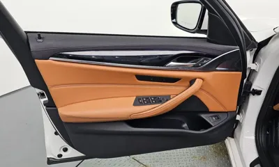 BMW 5-Series 2018, 84448 км, за 13869.89 USD - фото 24