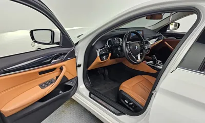 BMW 5-Series 2018, 84448 км, за 13869.89 USD - фото 26