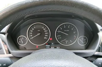 BMW 3 Series 2017, 85200 км, за 11688 USD - фото 10