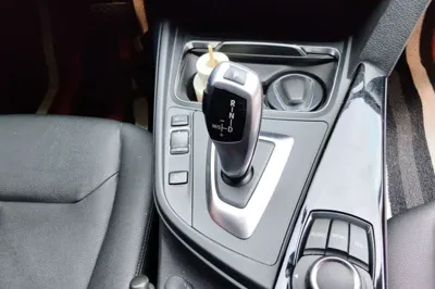 BMW 3 Series 2017, 85200 км, за 11688 USD - фото 13