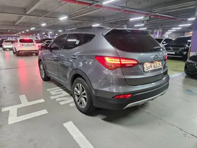 Hyundai Santafe 2015, 145273 км, за 5579.62 USD
