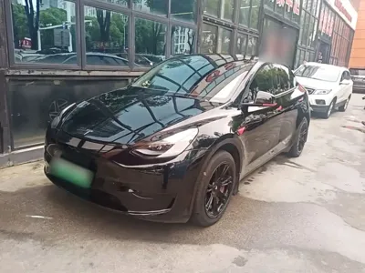 Tesla Model Y 2023, 16400 км, за 26440.12 USD