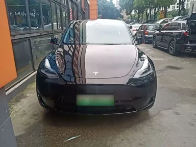 Tesla Model Y 2023, 16400 км, за 26440.12 USD