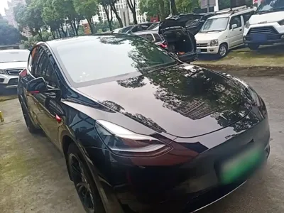 Tesla Model Y 2023, 16400 км, за 26440.12 USD