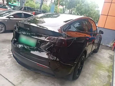 Tesla Model Y 2023, 16400 км, за 26312.38 USD - фото 7