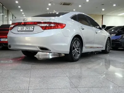 Hyundai Grandeur 2014, 78861 км, за 4850.99 USD