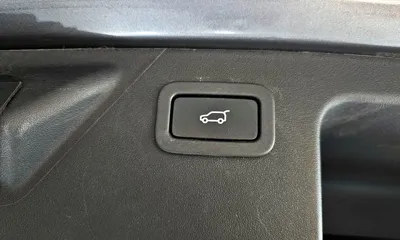 Land Rover Discovery Sport 2018, 140460 км, за 6644.95 USD - фото 20