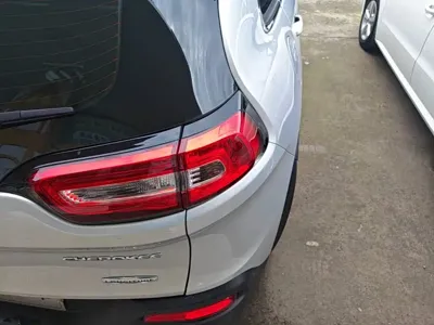 Jeep Cherokee 2016, 79600 км, за 4885.13 USD - фото 8