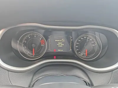 Jeep Cherokee 2016, 79600 км, за 4885.13 USD - фото 12