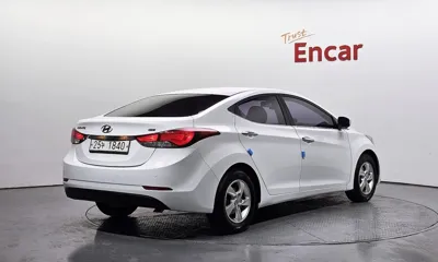 Hyundai Avante 2014, 126242 км, за 3237.53 USD