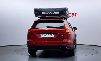 Volvo V60 2021, 127871 км, за 16913.88 USD