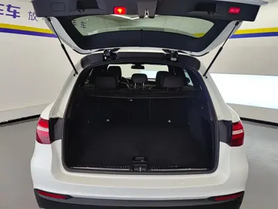 Mercedes-Benz GLC 2019, 95300 км, за 18977.72 USD