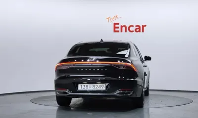 Hyundai Grandeur 2021, 13636 км, за 16451.93 USD