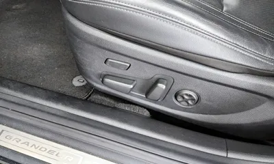 Hyundai Grandeur 2020, 71354 км, за 12353.64 USD - фото 31