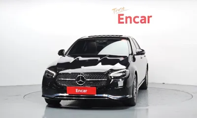 Mercedes-Benz E-Class 2023, 34883 км, за 27697.01 USD