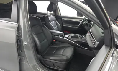 Hyundai Grandeur 2020, 73779 км, за 12427.3 USD - фото 26