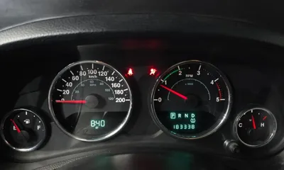 Jeep Wrangler 2011, 183338 км, за 7618.67 USD - фото 8