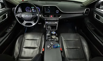 Hyundai Grandeur 2018, 120256 км, за 9846.29 USD - фото 7