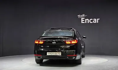 Kia K7 2017, 140499 км, за 7020.73 USD