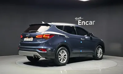 Hyundai Santafe 2017, 125200 км, за 7794.32 USD