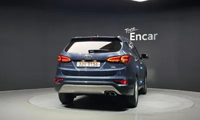 Hyundai Santafe 2017, 125200 км, за 7794.32 USD
