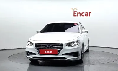 Hyundai Grandeur 2019, 93333 км, за 10744.28 USD