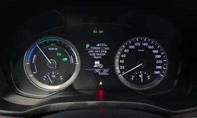 Hyundai Grandeur 2019, 93333 км, за 10733.81 USD - фото 8