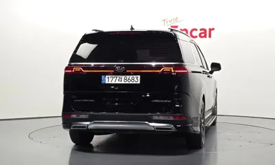 Kia Canival 2021, 47769 км, за 17499.36 USD